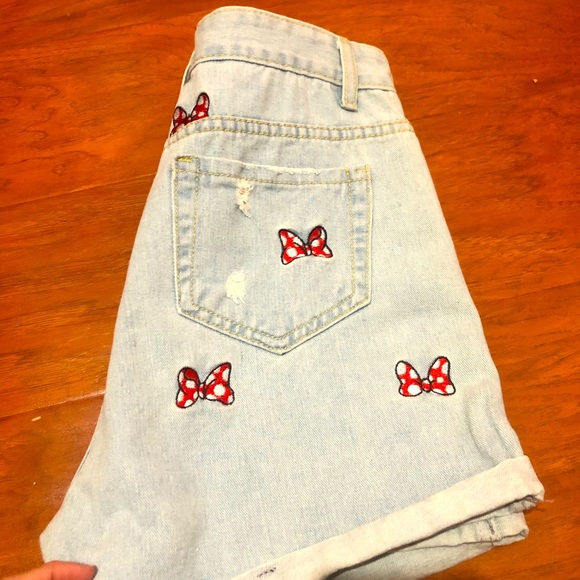 Minnie Mouse Denim Shorts - Picture 2 of 3